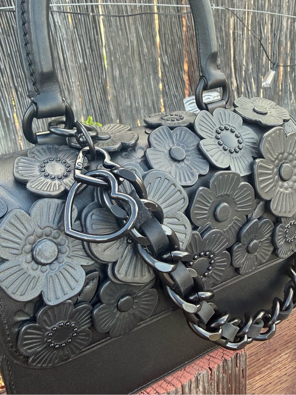 Novelty Strap| Bag Strap| Black-Out Metal & Leather Chain Link| Heart Shaped - Picture 2 of 5